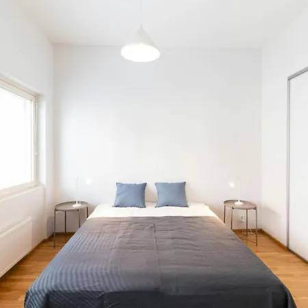 Spacious For 4 With Sauna In Kamppi Apartment *